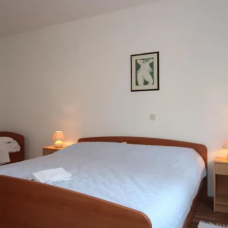 Apartment Dora - Rab140 By Interhome Rab Town
